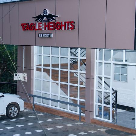 Eagle Heights Resort Pirmed Bagian luar foto