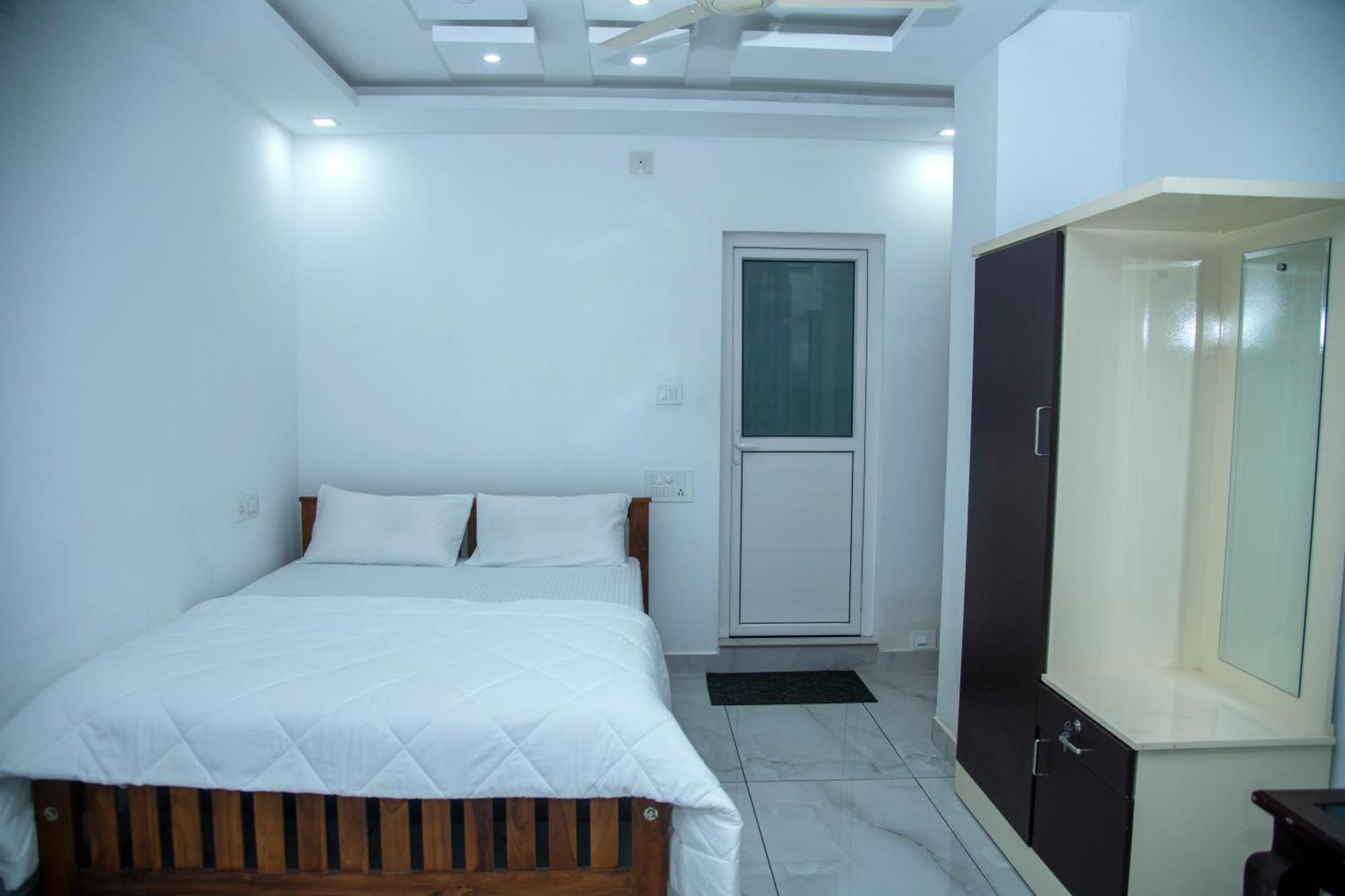 Eagle Heights Resort Pirmed Bagian luar foto