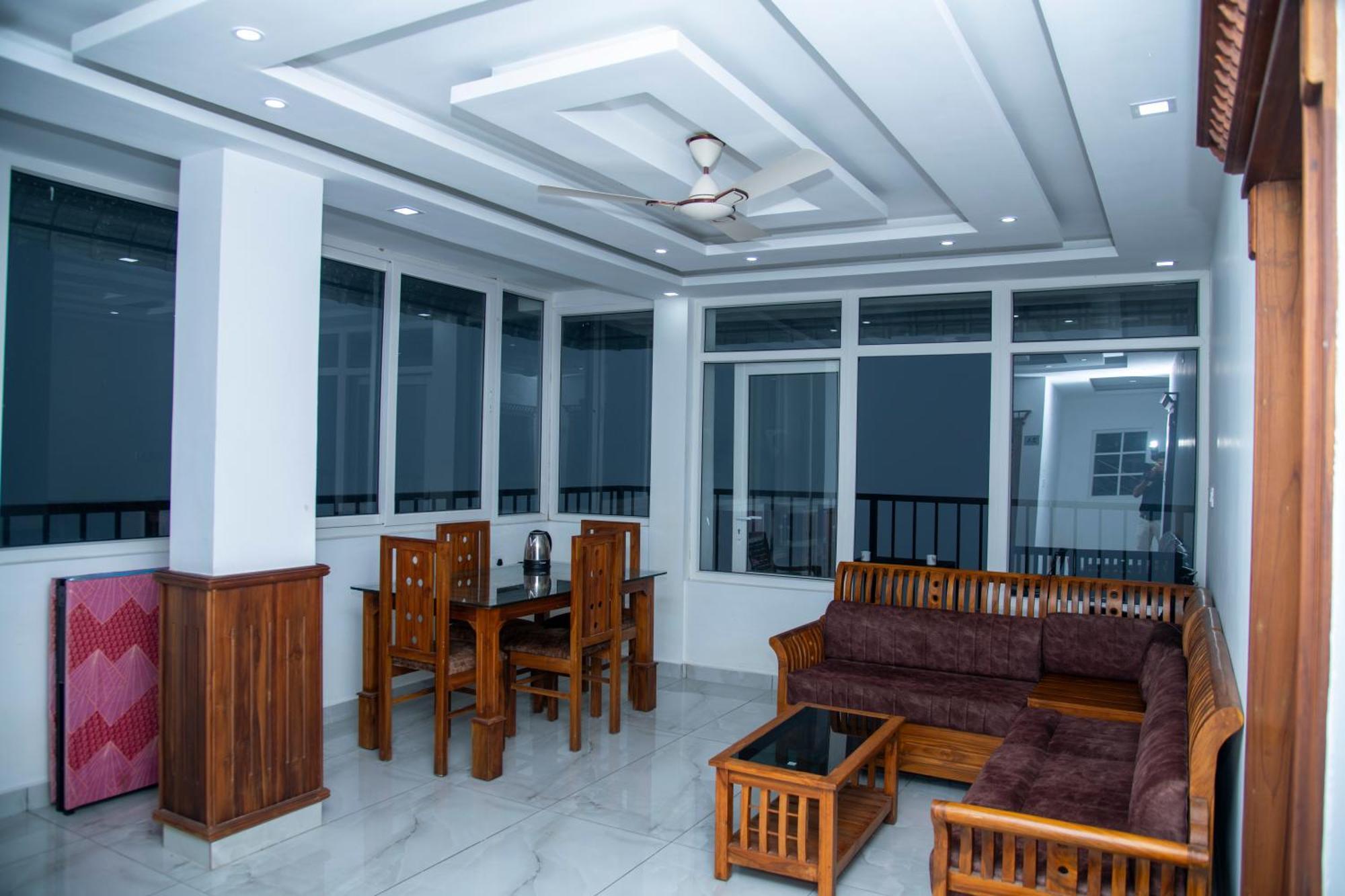 Eagle Heights Resort Pirmed Bagian luar foto