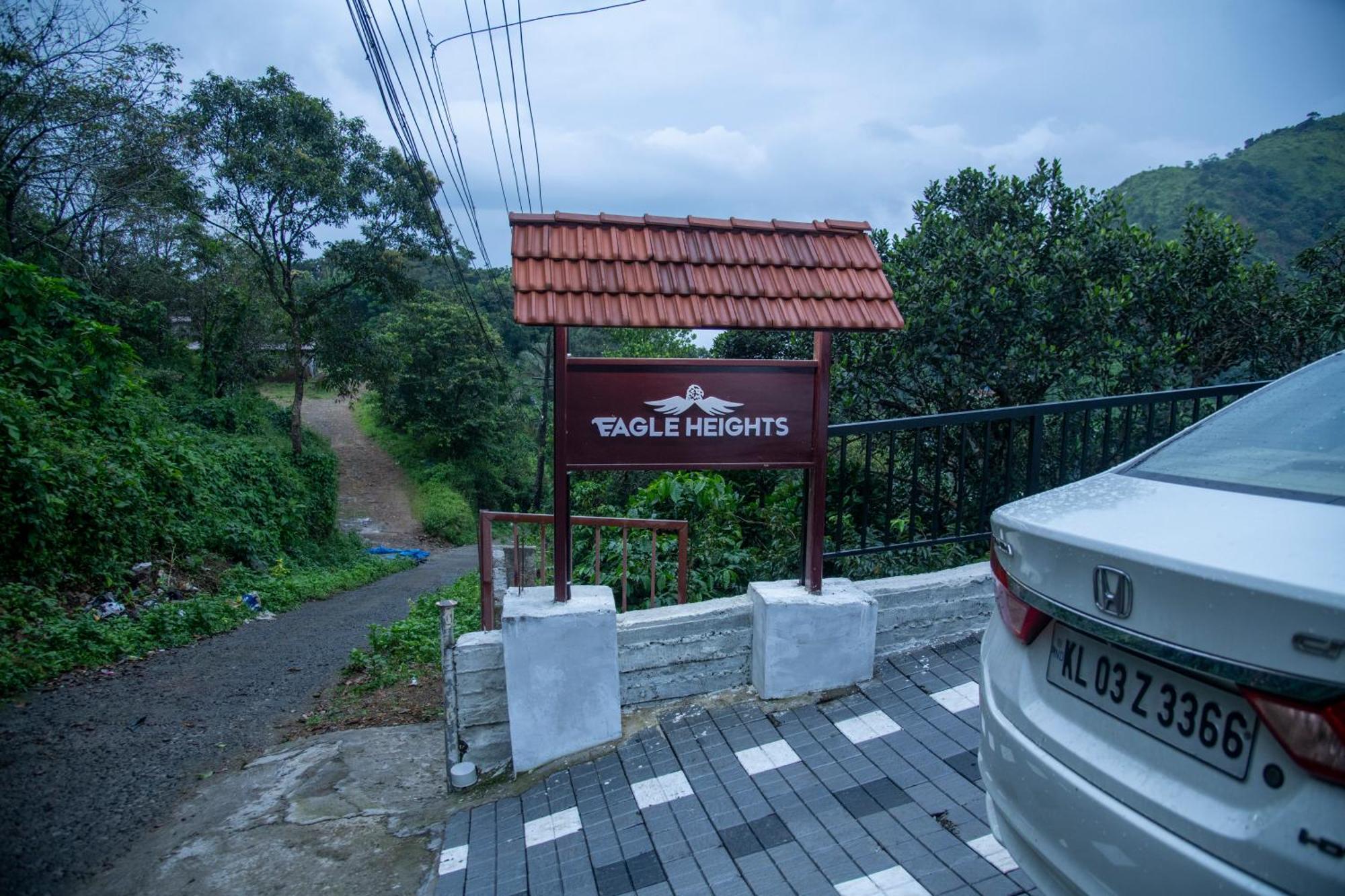 Eagle Heights Resort Pirmed Bagian luar foto