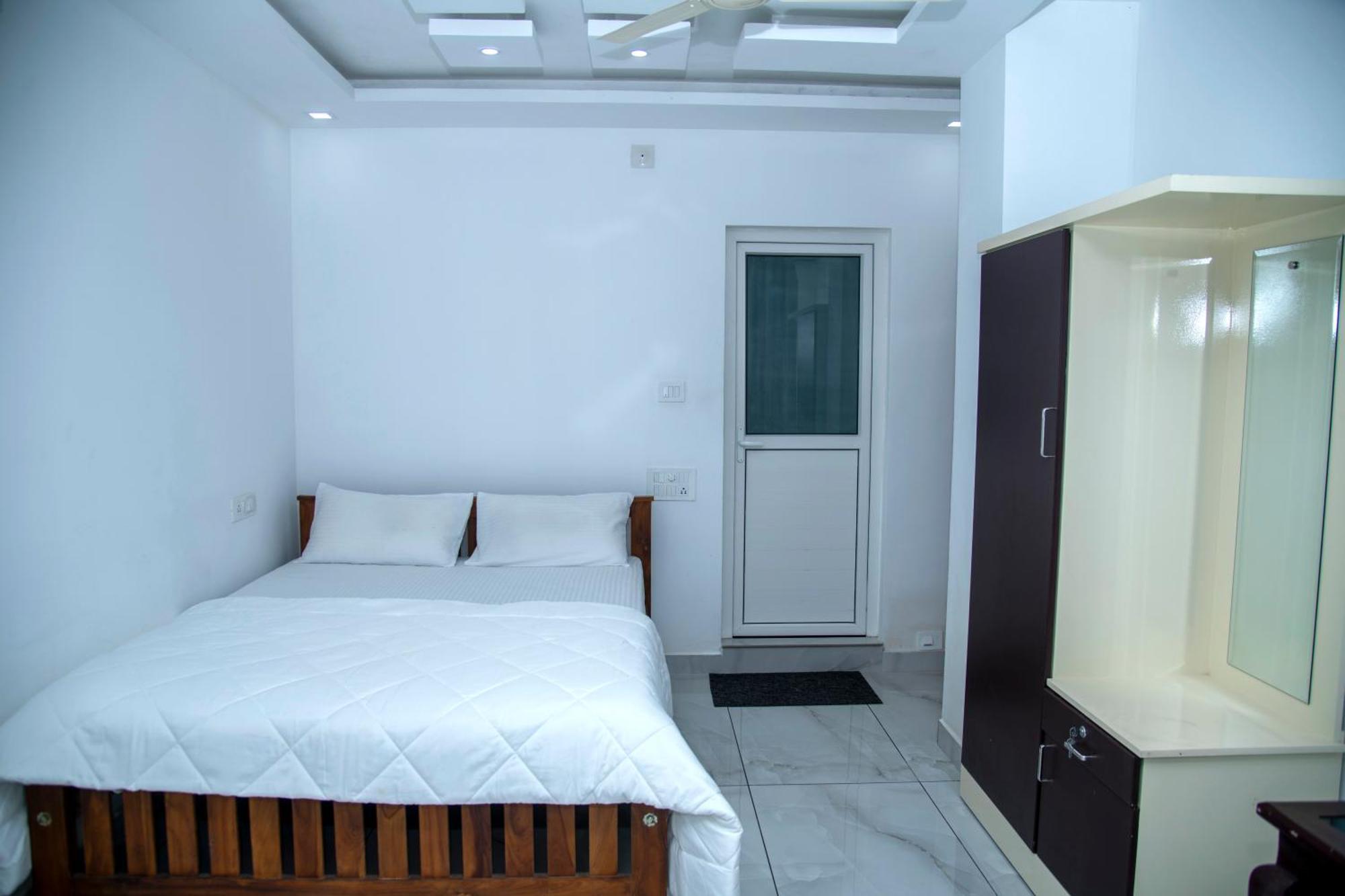 Eagle Heights Resort Pirmed Bagian luar foto